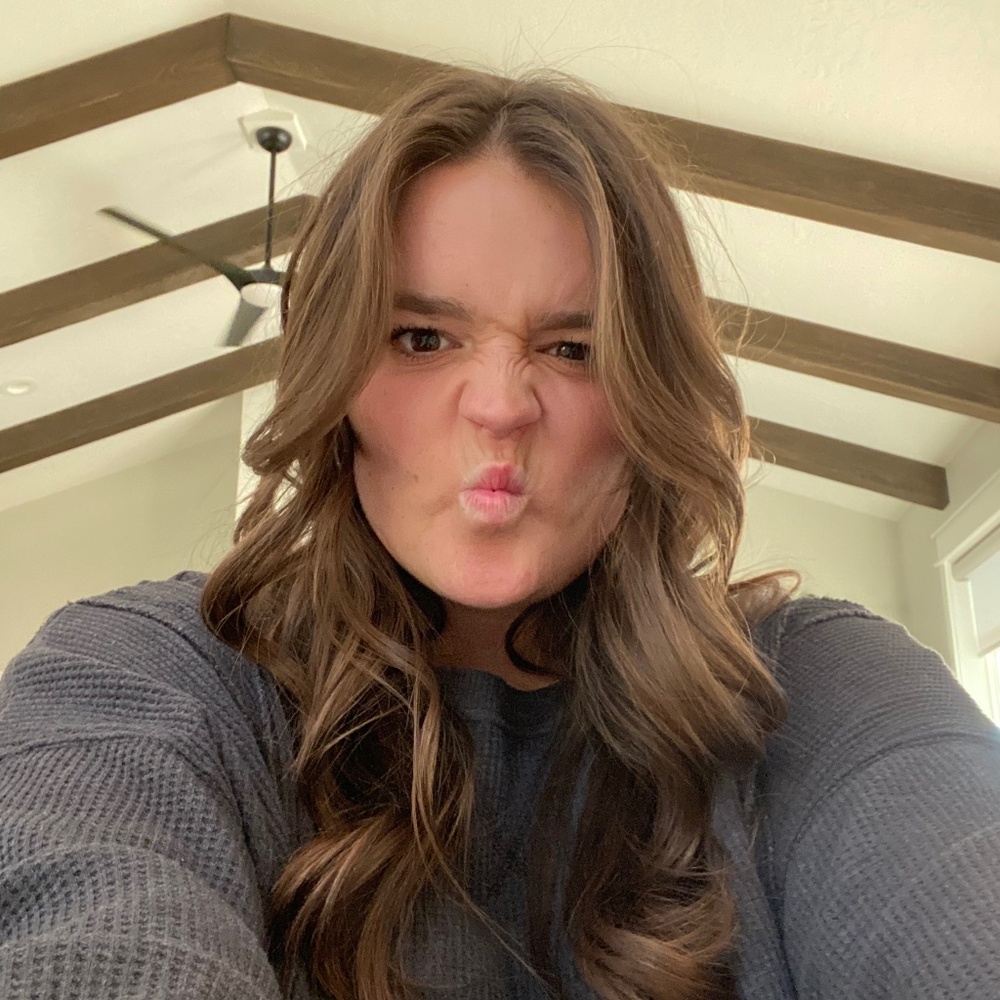 Meet your Posher, Kelly